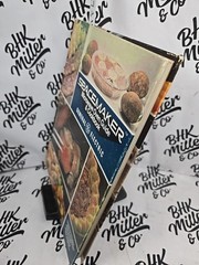 The Microwave Guide and Cookbook 1977 Hardcover General Electric GE