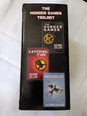 (First Editions) The Hunger Games Trilogy Set Suzanne Collins Hardcovers NEW