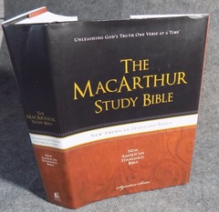 MacArthur Study Bible NASB John MacArthur 2006 Updated Edition Thomas Nelson