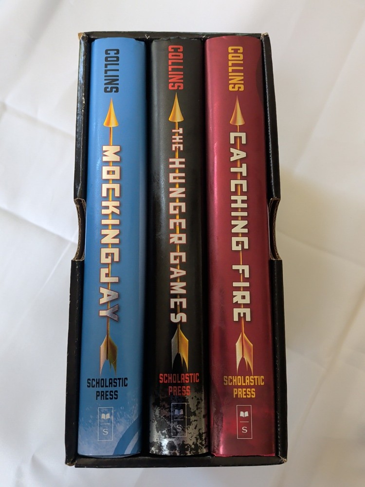 (First Editions) The Hunger Games Trilogy Set Suzanne Collins Hardcovers NEW