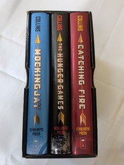 (First Editions) The Hunger Games Trilogy Set Suzanne Collins Hardcovers NEW